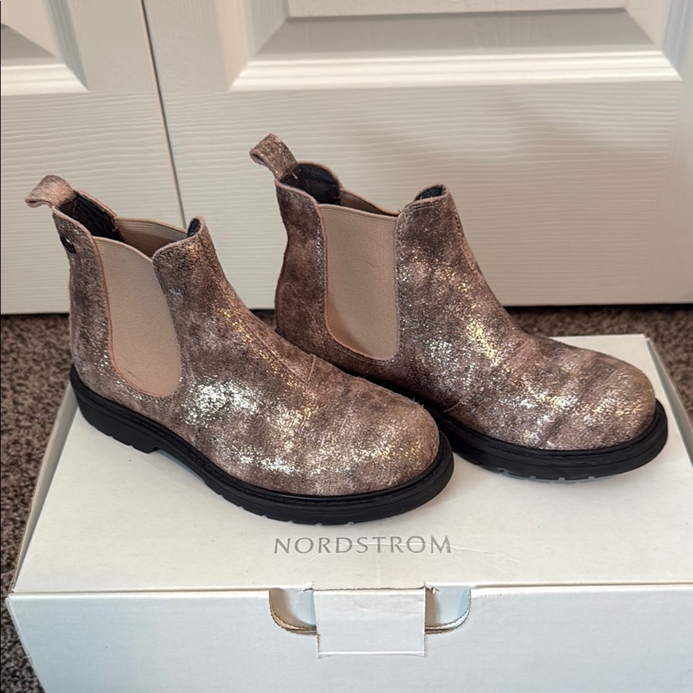 Girls Chelsea boot